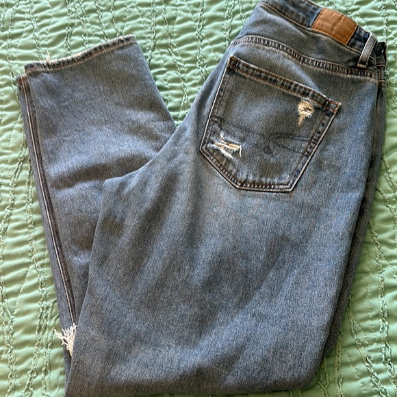 American Eagle size 8 regular mom, Jean comfort stretch waistband - Picture 5 of 6